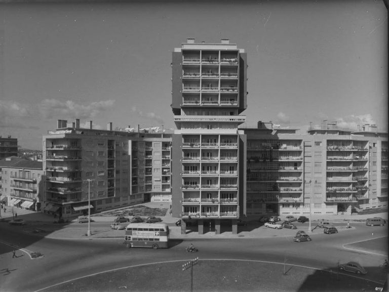 Galerias Municipais de Lisboa | A journey to modernist architecture in ...